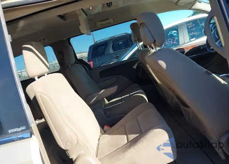 2011 Chrysler Town & Country Touring из США, поврежденный, VIN 2A4RR5DG5BR615227